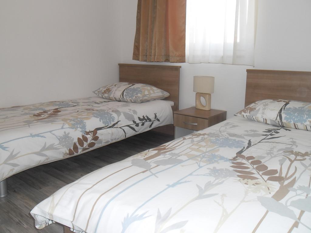 Apartments Robi Trogir Room photo