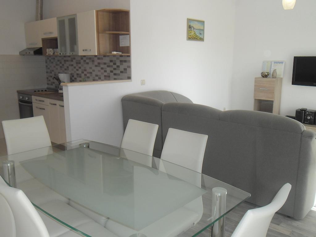 Apartments Robi Trogir Room photo