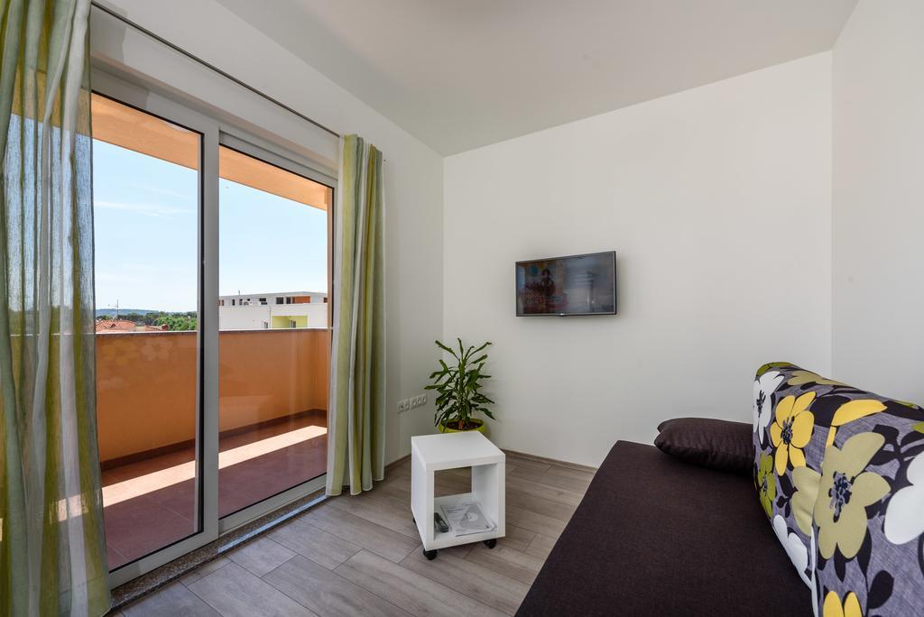 Apartments Robi Trogir Exterior photo